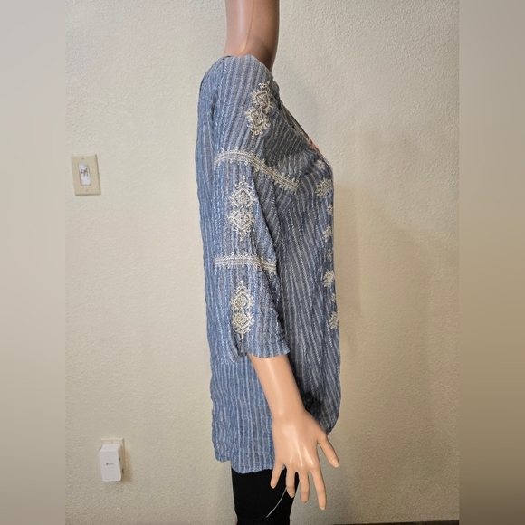 JOHNNY WAS Embroidered Floral Roses Striped Lightweight Blouse Top Size Small - Picture 9 of 10